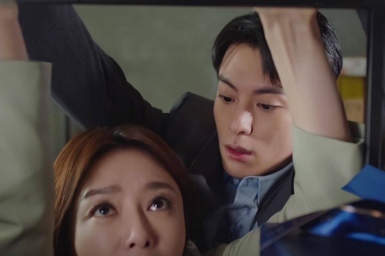 导演越拍越大胆,"姐弟恋"剧年龄差越来越大,不怕晚节不保啊?