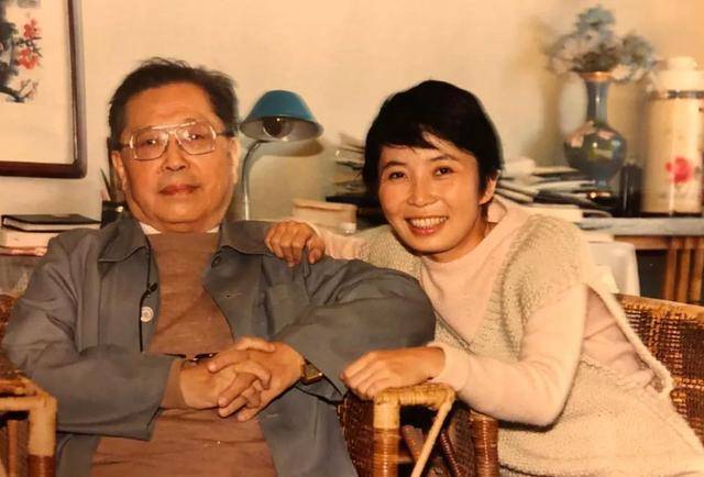 出身名门,错爱一人,苦恋一生,余生未嫁,酸甜苦辣尝一生