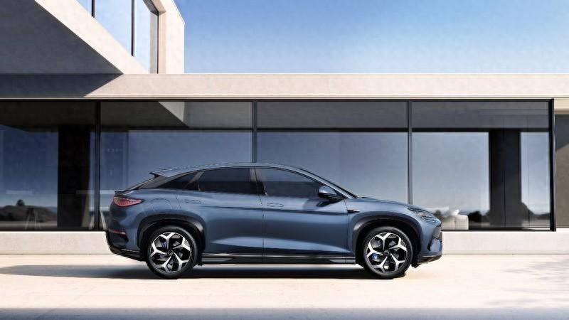 比亚迪高阶全能SUV上市