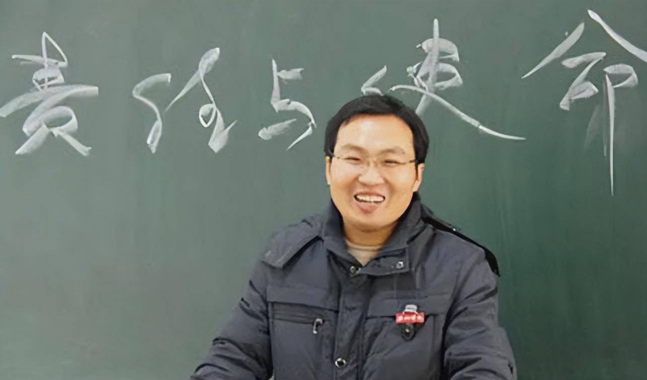 带着妹妹上大学,感动中国的洪战辉,如今怎么样了?