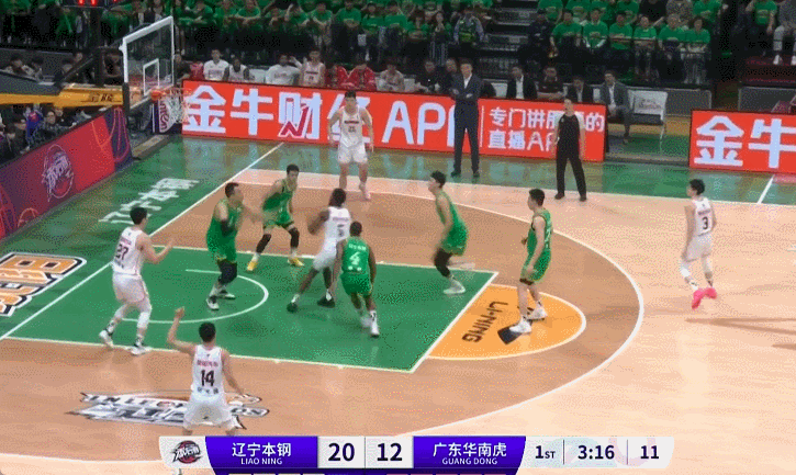 辽宁淘汰广东晋级总决赛!赵本山现场观战 赵继伟31 13杜锋无奈摊手