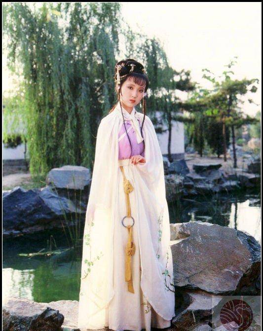 《红楼梦》,美丽林黛玉,一个三十多年无法替代的艺术形象_宝玉_陈晓旭