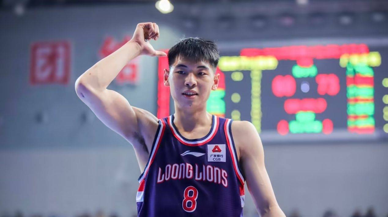 中国球员崔永熙亮相nba发展联盟精英训练营,拿到5分2抢断1盖帽