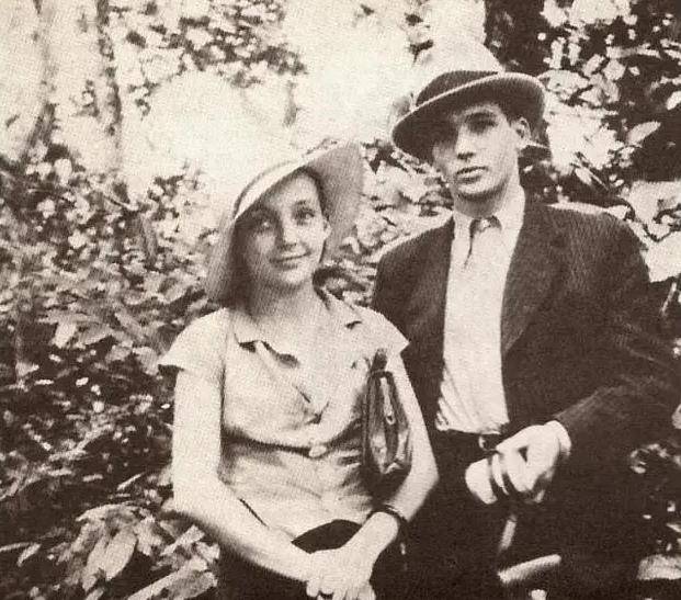 1939年,杜拉斯结婚了,她嫁给了罗贝尔·昂泰尔姆