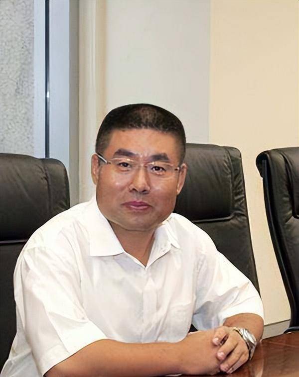 背负1013亿债务,创始人一年套现131亿_房地产_华夏幸福_该公司