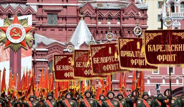 1922红旗不倒,精神不灭:俄罗斯739年历史中最危险时期过去了