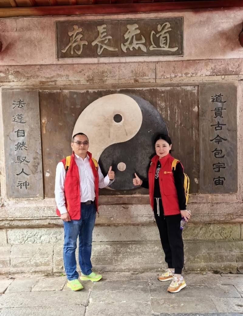 杨永贵刘元元夫妻眼中的沈立明