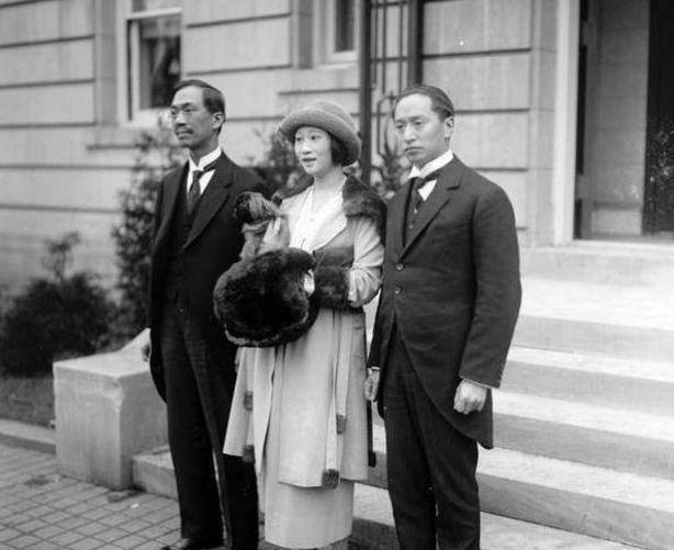 两人的婚姻生活维持了三十多年,黄蕙兰也给顾维钧生下了两个儿子,可是