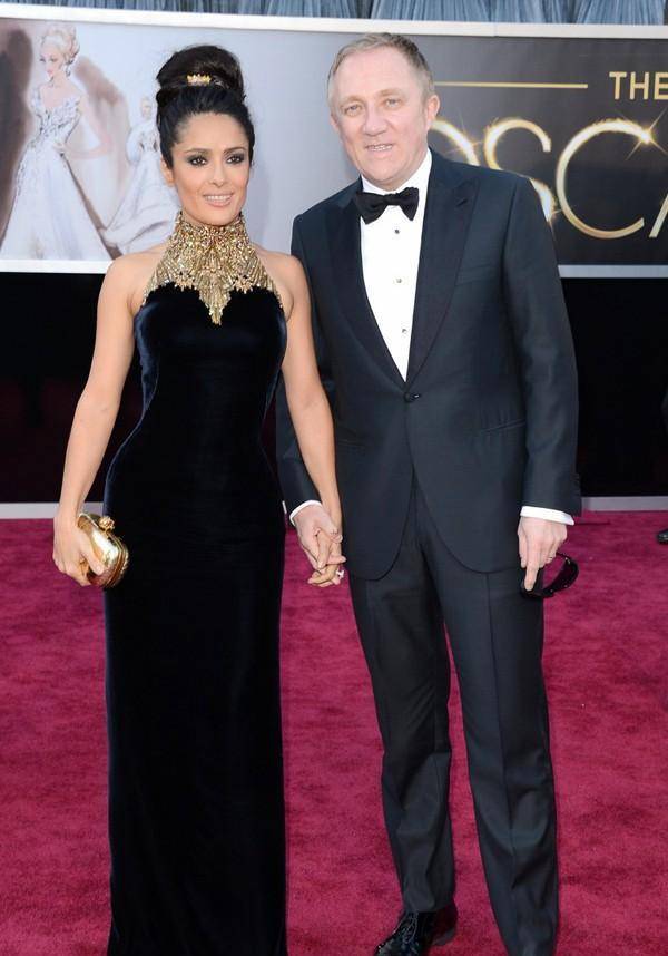 80名女性指控韦恩斯坦,性感女神萨尔玛:他要求我允许他看我洗澡