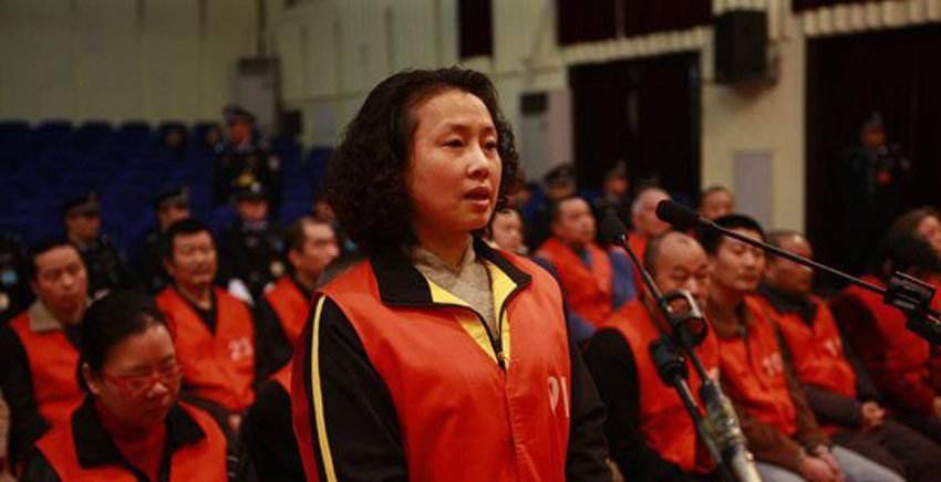 女黑老大王紫绮:叱咤重庆15年,残害2000多个女孩,结局令人叫好