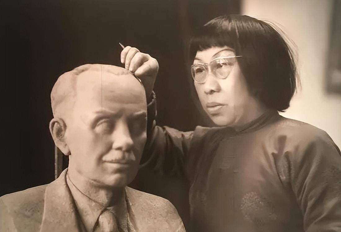 1908年,14岁女孩被卖到怡红院,老鸨嫌她丑,她却跪地磕头求收留