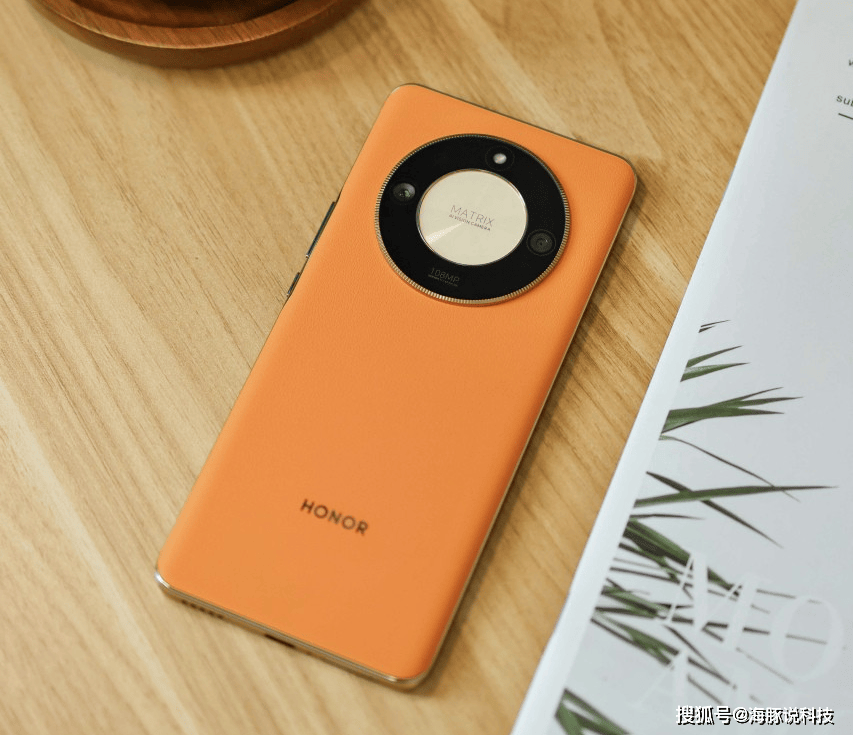 5k超曲屏 5800mah 1亿主摄,荣耀千元机市场夺魁!