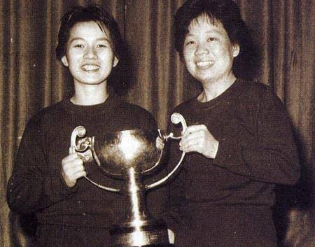 1965年,容国团带中国乒乓球女队仅半年就夺得世界冠军,外媒惊呼:他