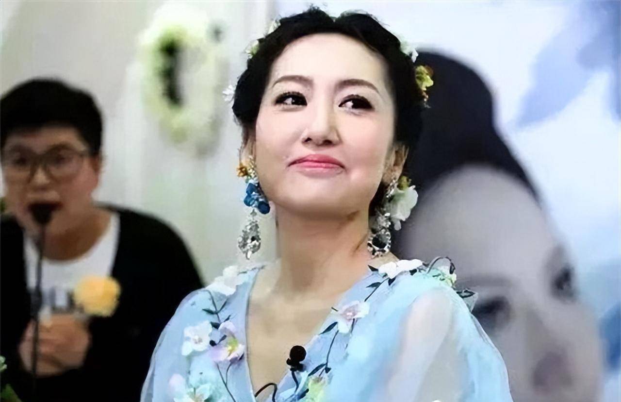 患癌女孩为自己举办葬礼,亲友哭成一片,她笑怼:憋回去_王越_王亮_妻子