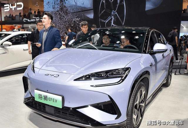 2秒 11气囊,比亚迪又一款新车上市,11.98万起有戏吗