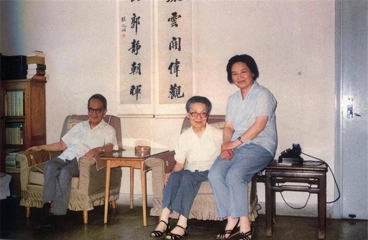 王德一死在了钱媛最爱他的时候,也带走了钱媛的心动激情.