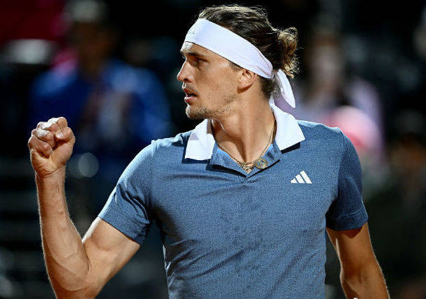 德约惨败出局要扫描大脑,张之臻两盘甜蜜复仇,萨巴约战小白菜