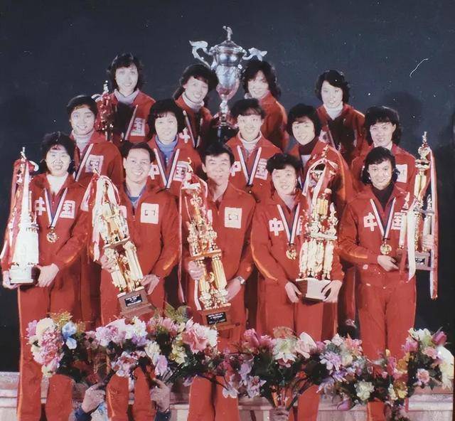 曹慧英:女排五连冠功臣之一,为女儿移民加拿大,如今是首席富姐