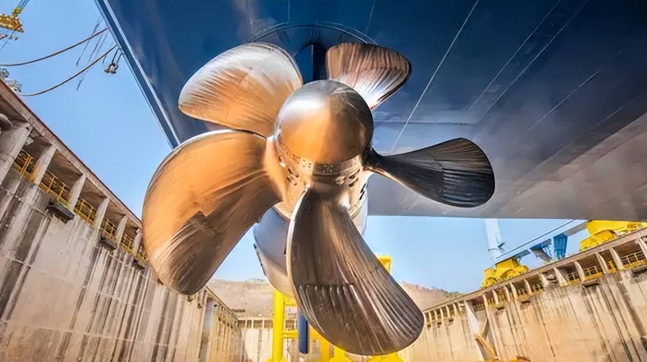 11万吨航母螺旋桨,要如何制造?中国造出了全球最大的螺旋桨