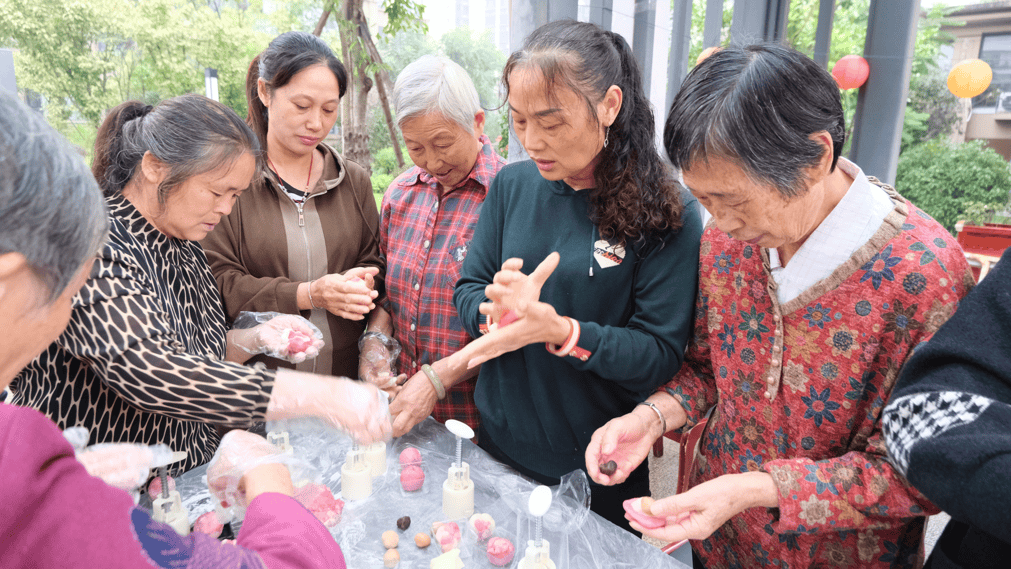 "爱在清溪,乐在邻里"服务项目"我们的节日中秋节"活动简报