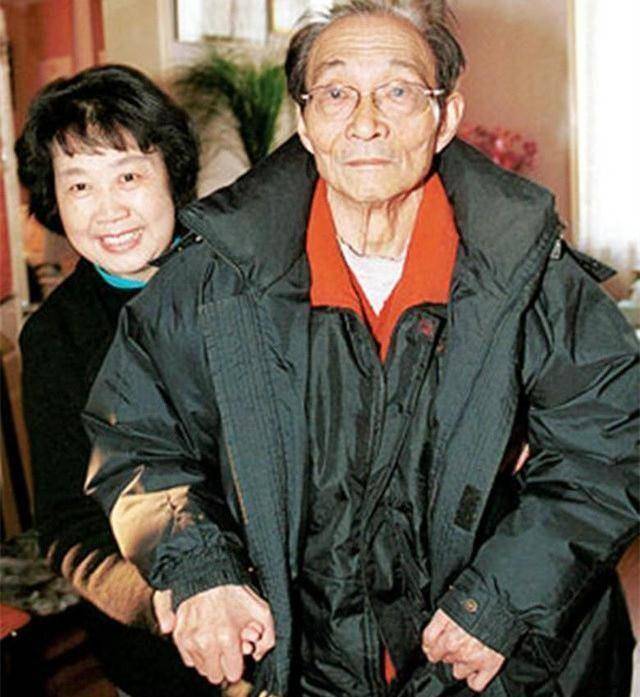 陈述:演《渡江侦察记》出名,晚年病重二妻筹钱,死后子女争房产_李波