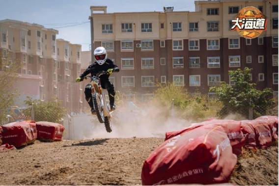 本场比赛的热门车手有四川成都的益达,北京远离公路的李艺斐,在此次
