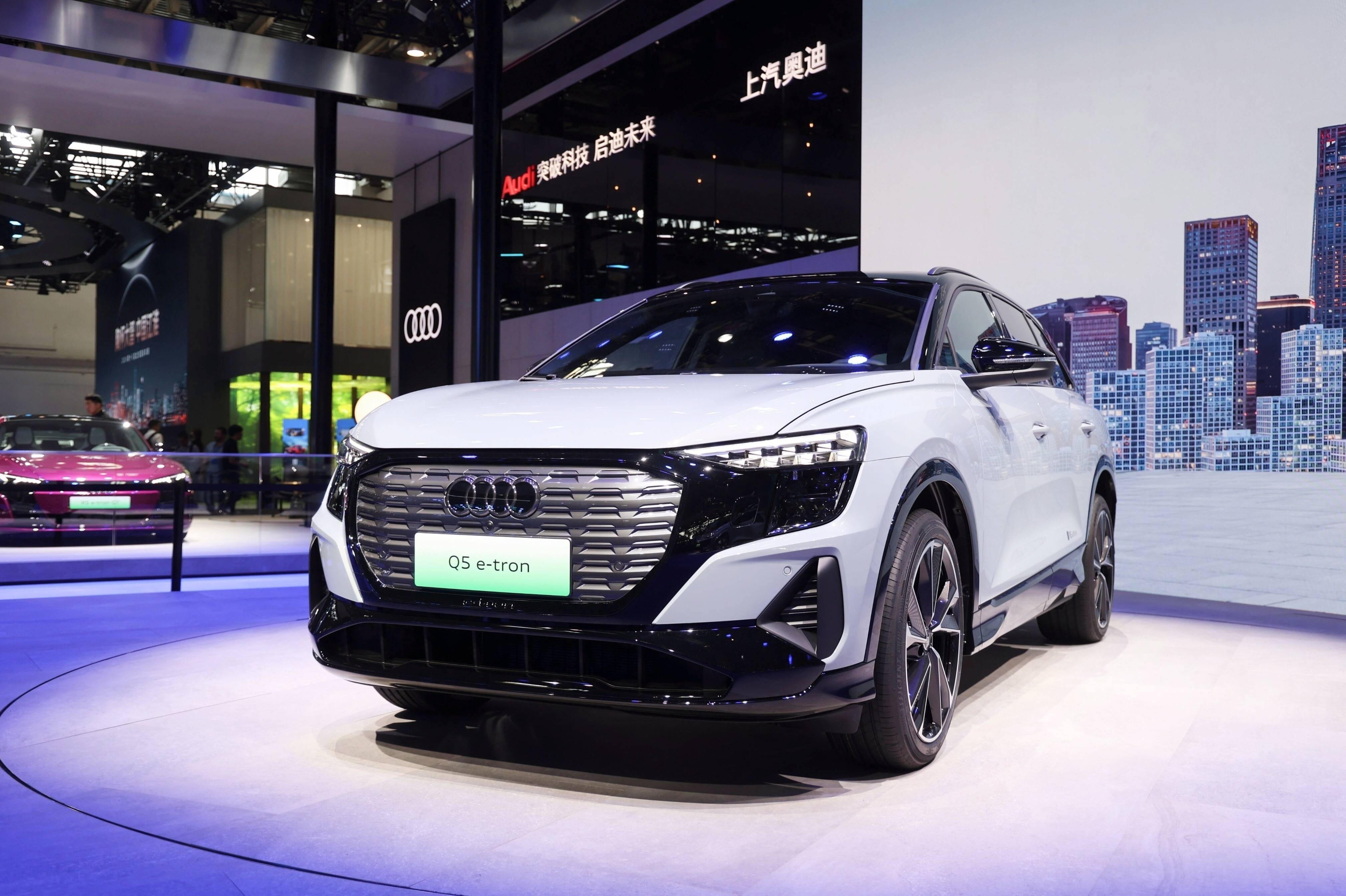 全新奥迪q6l e-tron的亮相标志着四环品牌引领高端电动出行的又一次