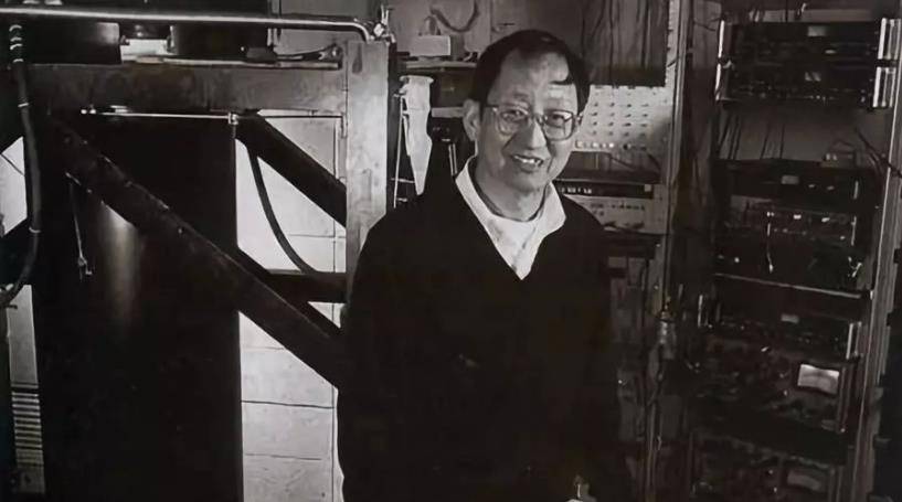 崔琦12岁走出河南农村,到美国后获诺贝尔奖,晚年:后悔离开家乡