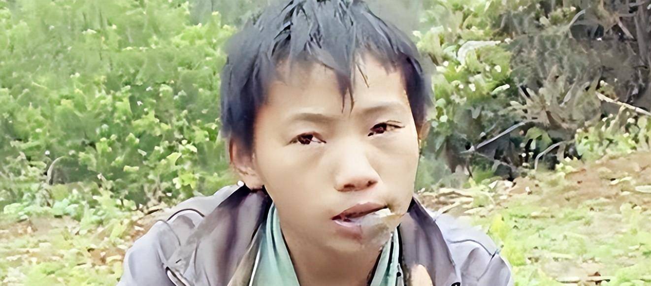 2007年广西男童靠野菜过活,7年后获500万善款,他的做法催人泪下