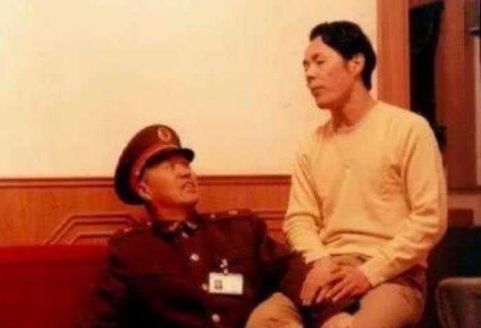 80年代,名噪一时的"气功大师"张宝胜,为何成了过街老鼠