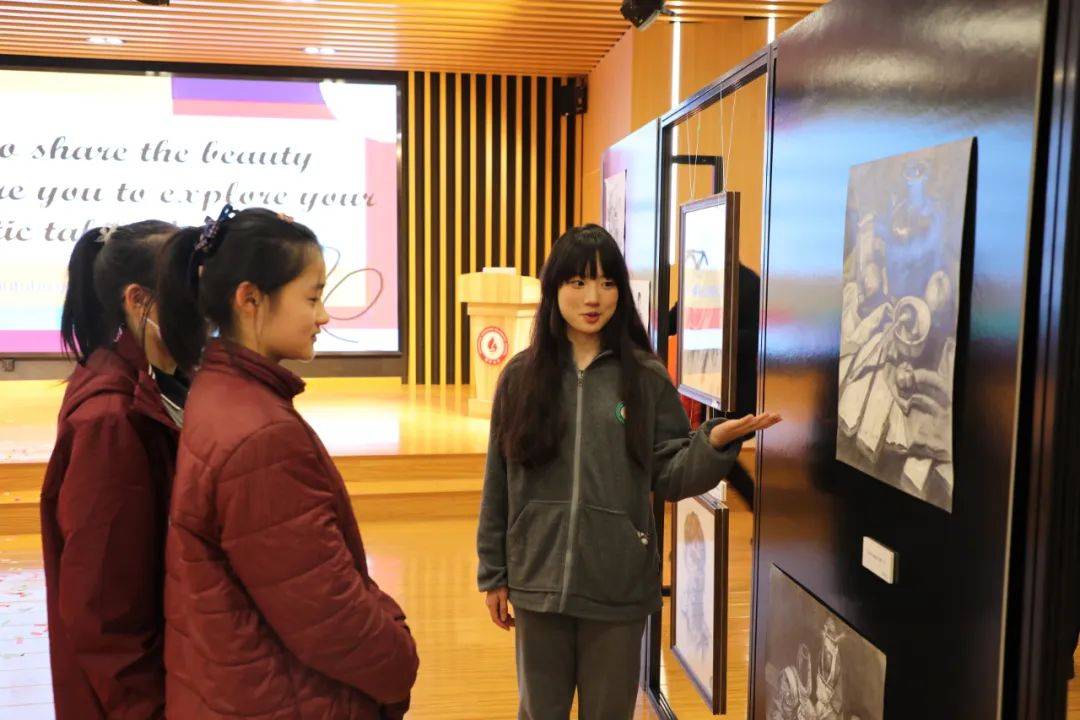 校园艺术展高中国内部学生参观上海视觉艺术学院研学高中国内部学生