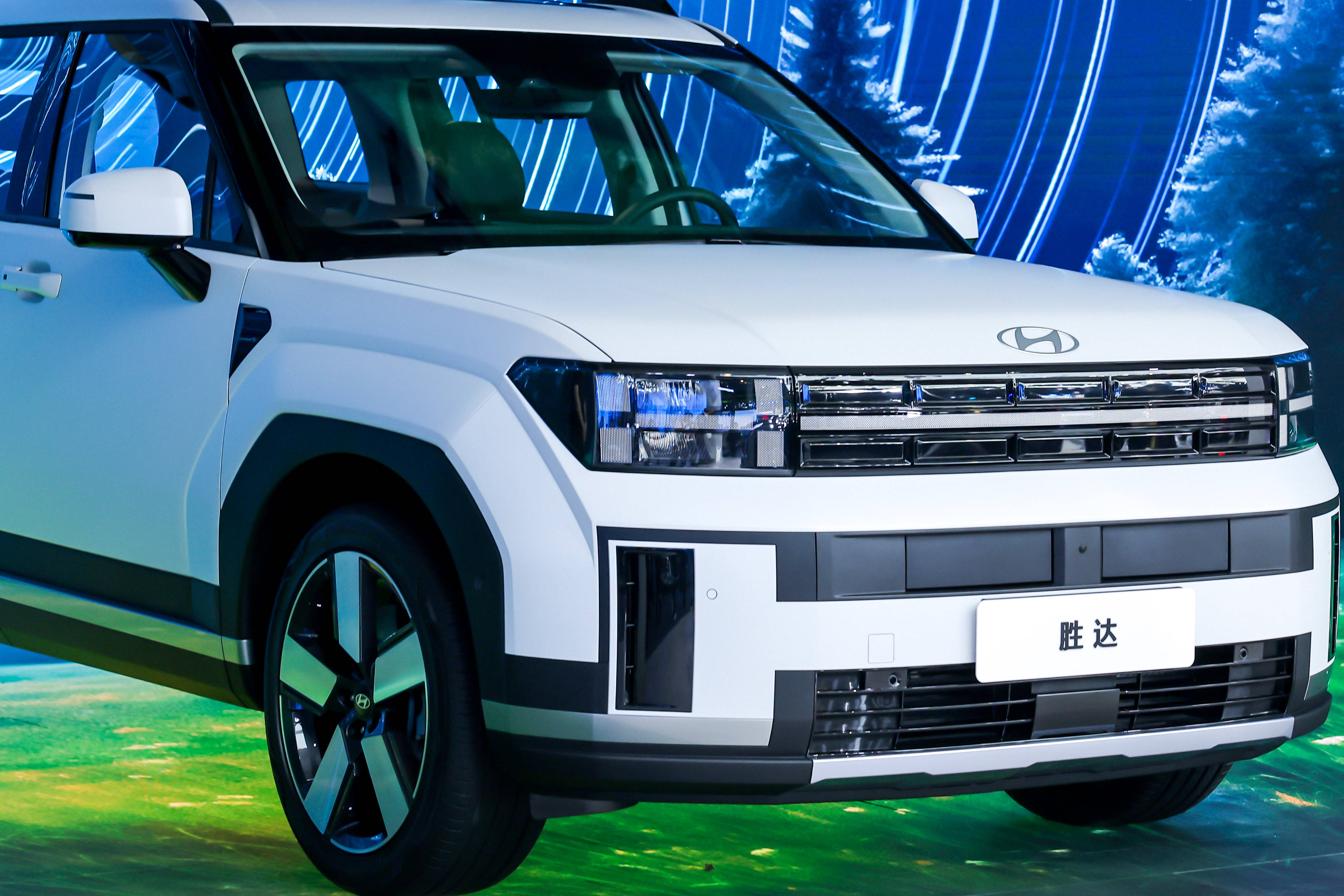 北京现代第五代胜达惊艳亮相北京车展,内饰首次曝光,坐等8月上市