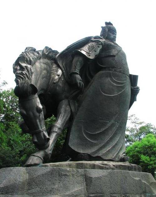 靖康二年,金兵攻入汴京,宋徽宗,宋钦宗等一干宗眷被俘虏,史称"靖康之