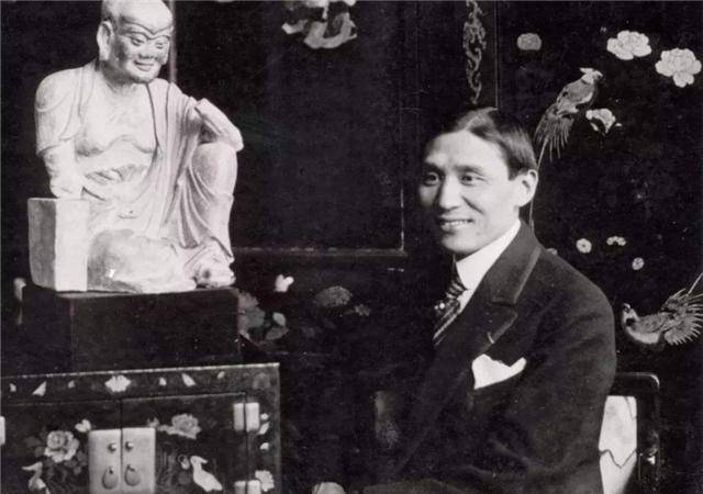 他靠倒卖文物发财,娶15岁妻子,只为与岳母偷情,晚年不敢回国_卢芹斋