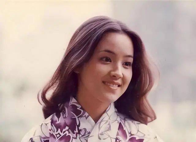 小鹿纯子:马云的梦中情人,6次前往日本寻找,44岁被他带来中国