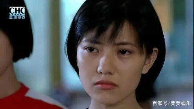 高圆圆六年级证件照曝光,果然人美从小就能看出来,女儿更像妈妈