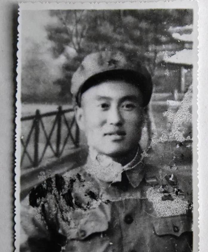 人民功臣张富清:隐藏功名60余年,他的经历为何让人敬佩无比?