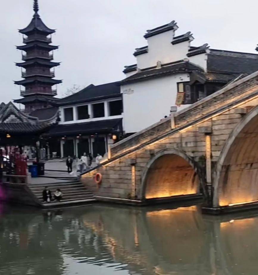 苏州昆山市千灯古镇一处体验水乡与历史之地