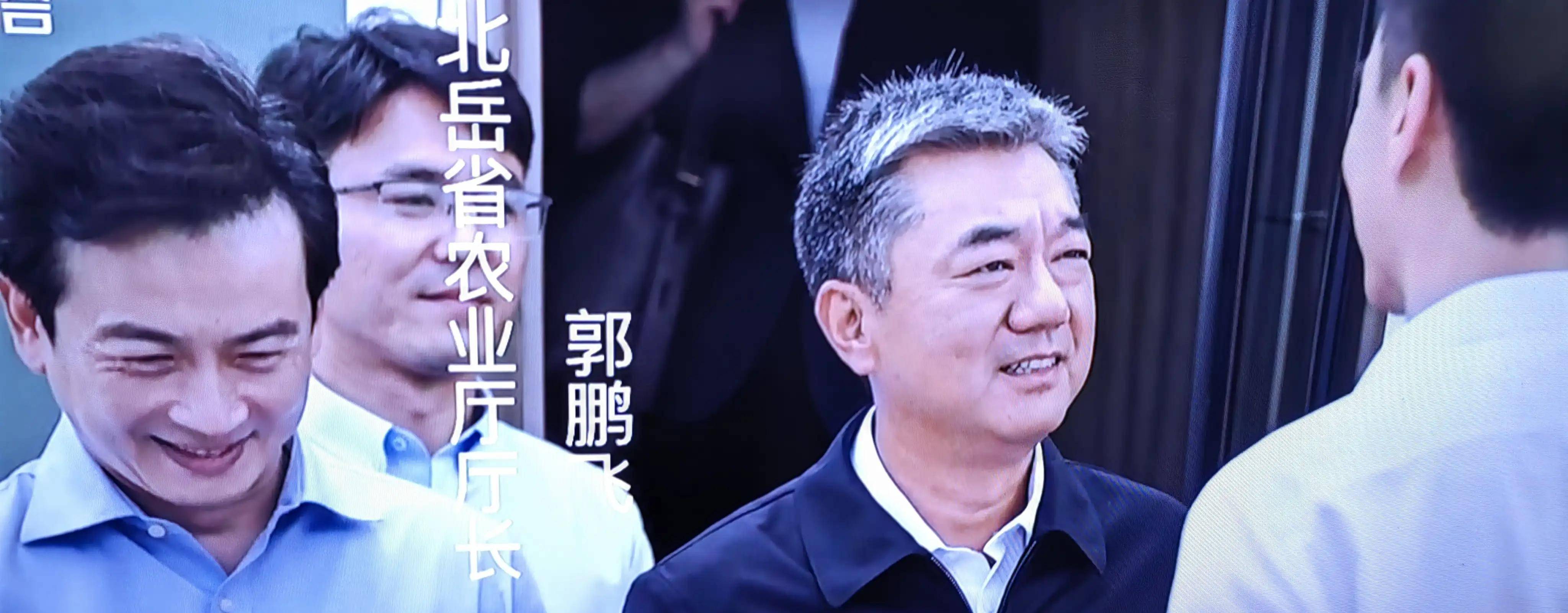 《县委大院》中李光洁扮演的曹县长会揣摩领导,在官场上游刃有余