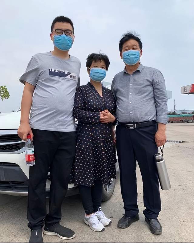 熊磊替郭威打抱不平,杜新枝感动落泪,对许敏呈现另一副面孔