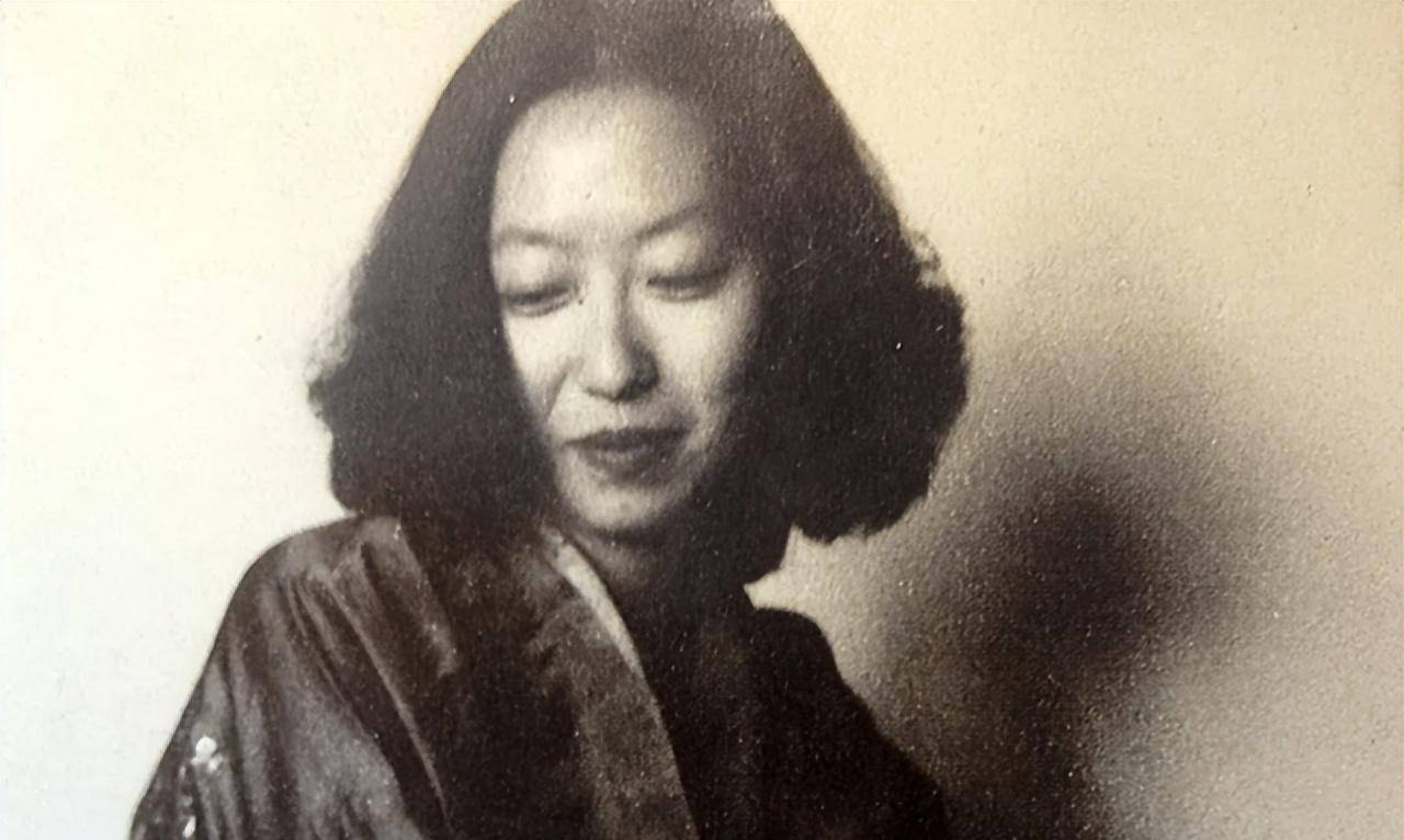 而傅雷却在1966年,因不堪忍受凌辱与批斗之苦,于9月3日与妻子朱梅馥