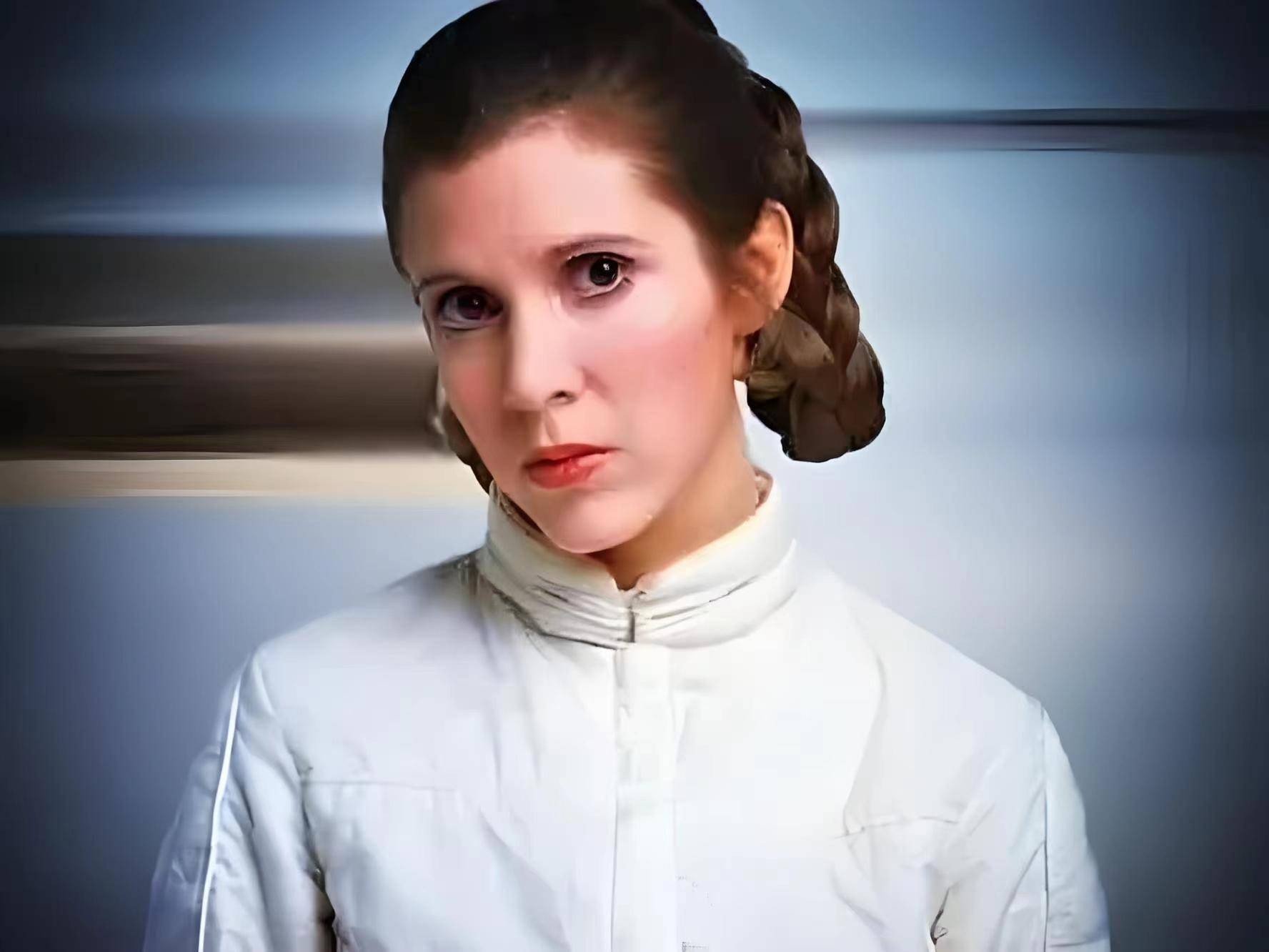 爆"莉娅公主"私下找男星帮破处 曾骗男友有性经验