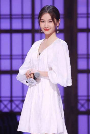 够颜值来凑"的7大女星,最低1米53,有人虚报近10公分_贾静雯_朱茵_张天