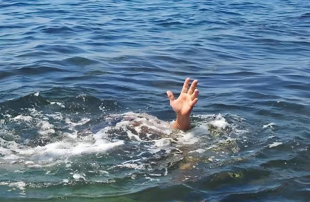 揭秘真实溺水情景!