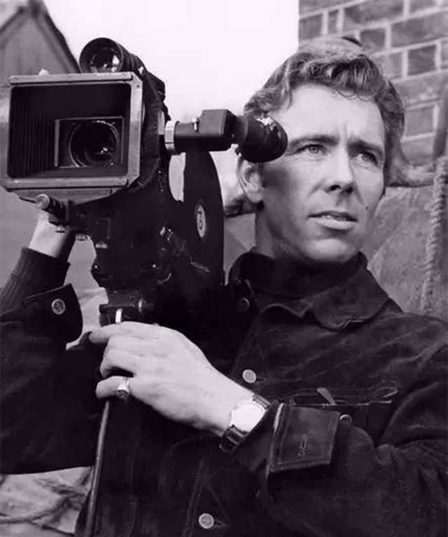 与初恋彼得·汤森分手后,意志消沉的玛格丽特用了很久来疗伤,直至她