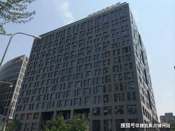 中文名丹棱soho位 置北京中关村核心区原 名中冠大厦所属地区北京轨道