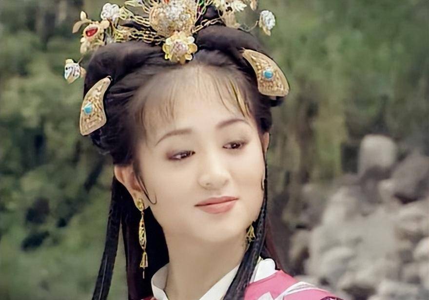 郎》中,她一改往日温文尔雅的"仙女"形象,饰演了活泼好动的"长平公主"