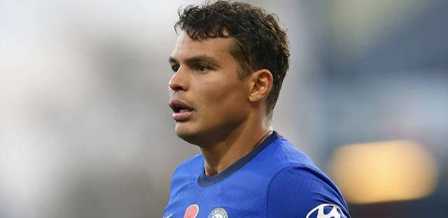 切尔西瞄准巴萨法国后卫孔德迎战5大豪强竞争