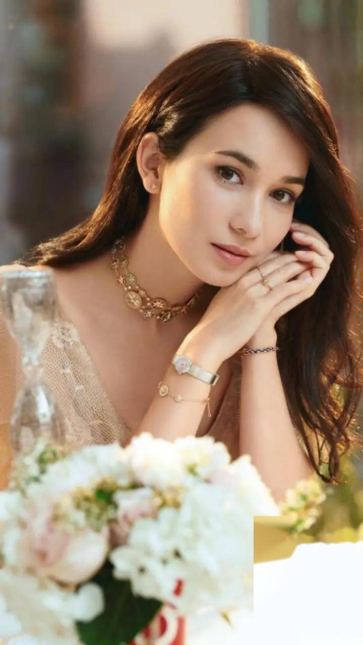 绝世美女卢靖姗,这美貌和才华的结合体,真的没人能顶得住吗?