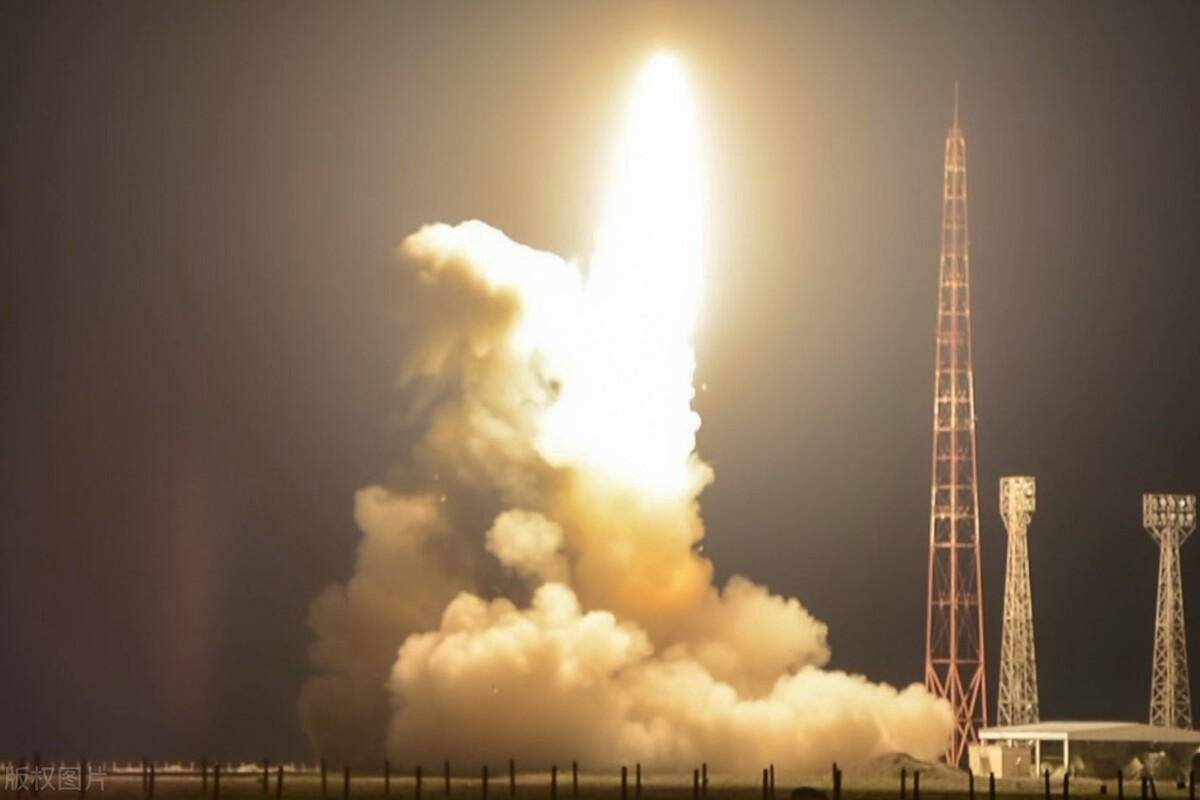 俄官宣列装布拉瓦洲际导弹!射程9000公里,具备全球打击能力